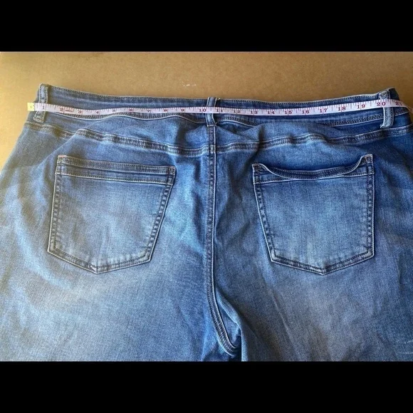 NWOT Jean shorts Maurice size 24Plus - Picture 4 of 4